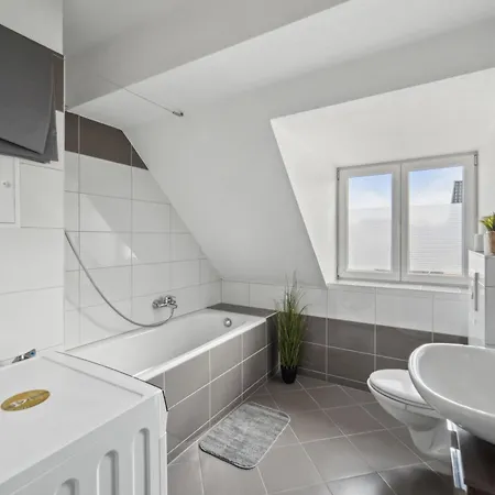 Lejlighed Larooms Merseburg - Apartment Ns03 - 2 Zimmer - 4 Betten - Waschmaschine - Parkplatz - Balkon Merseburg