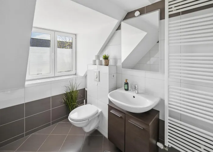 Larooms - Ns03 - 2 - 4 Betten - Waschmaschine - Parkplatz - Balkon Merseburg