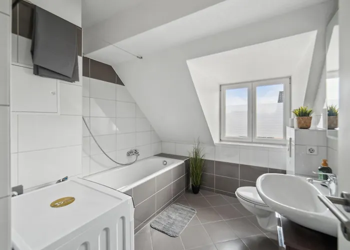 Lägenhet Larooms - Ns03 - 2 - 4 Betten - Waschmaschine - Parkplatz - Balkon Merseburg